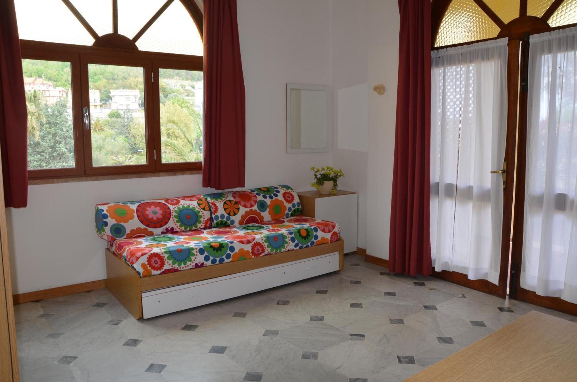 Residence Pian Dei Boschi Pietra Ligure Exterior foto